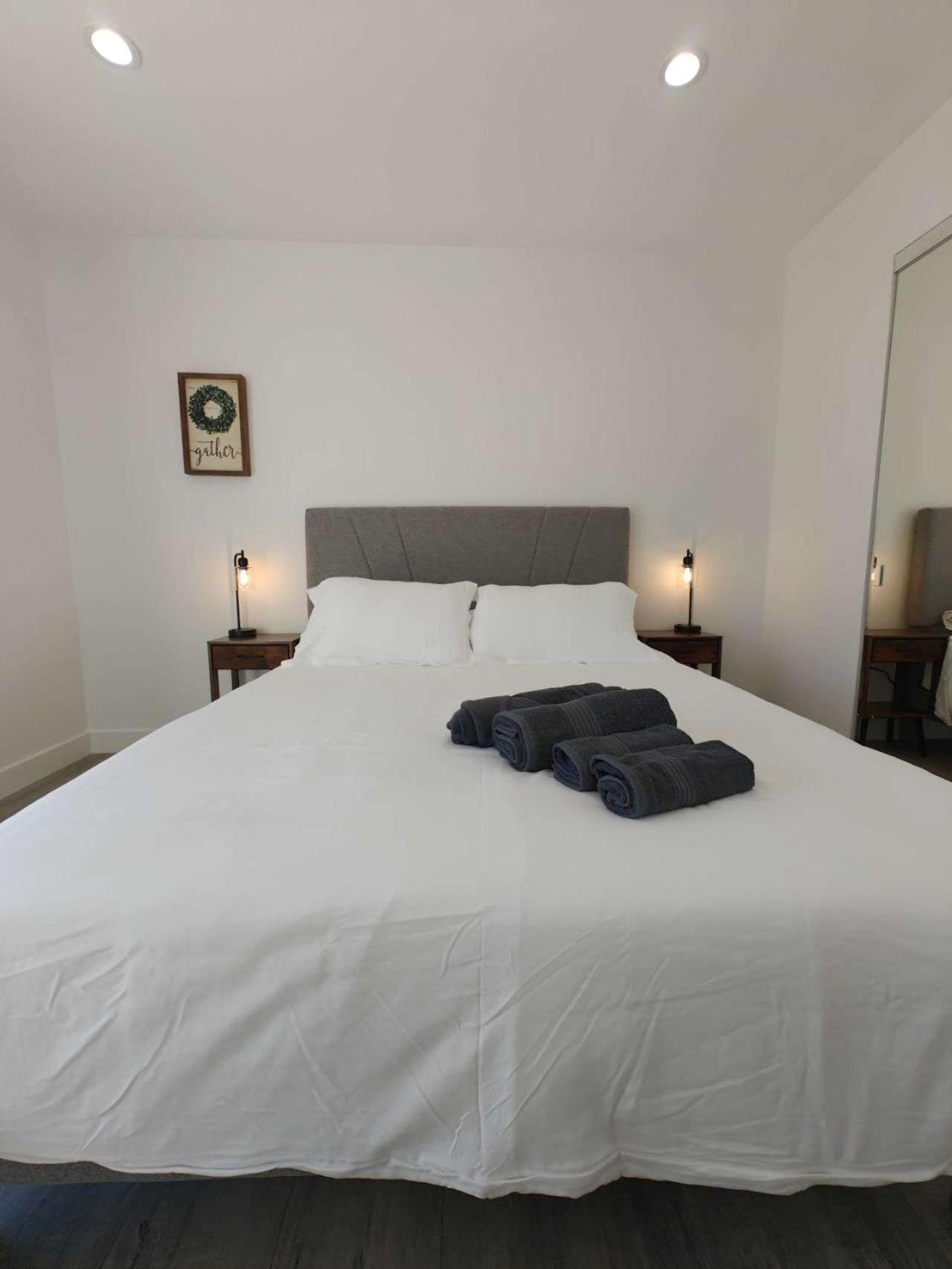 The Strip Is Just Around The Corner! Newly Renovated Luxury Modern Minimalist Villa With Large Pool! Las Vegas Zewnętrze zdjęcie