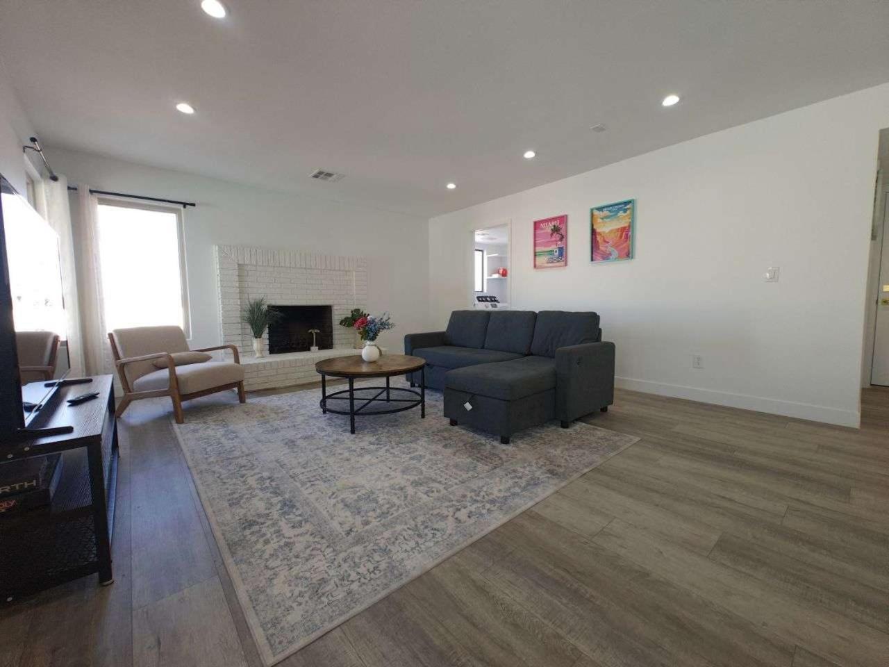 The Strip Is Just Around The Corner! Newly Renovated Luxury Modern Minimalist Villa With Large Pool! Las Vegas Zewnętrze zdjęcie