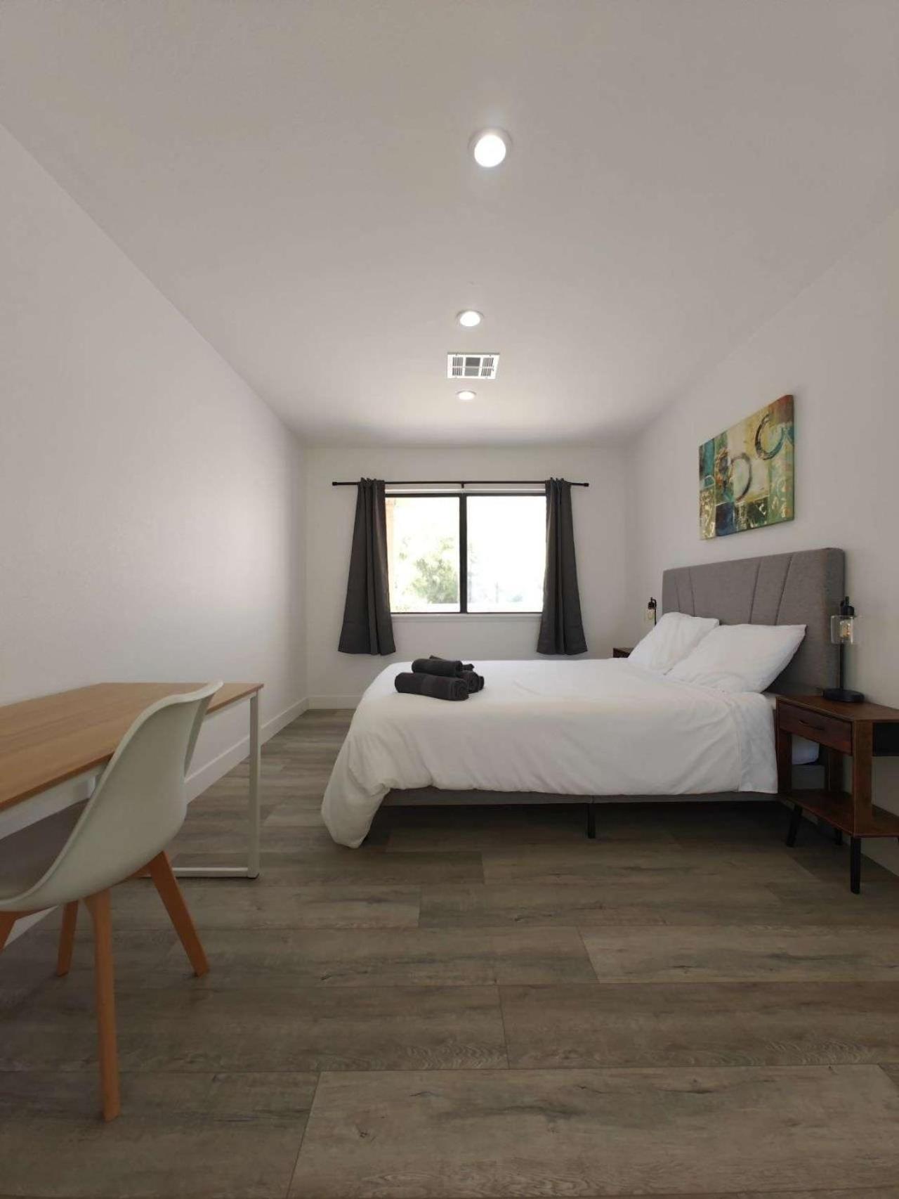 The Strip Is Just Around The Corner! Newly Renovated Luxury Modern Minimalist Villa With Large Pool! Las Vegas Zewnętrze zdjęcie